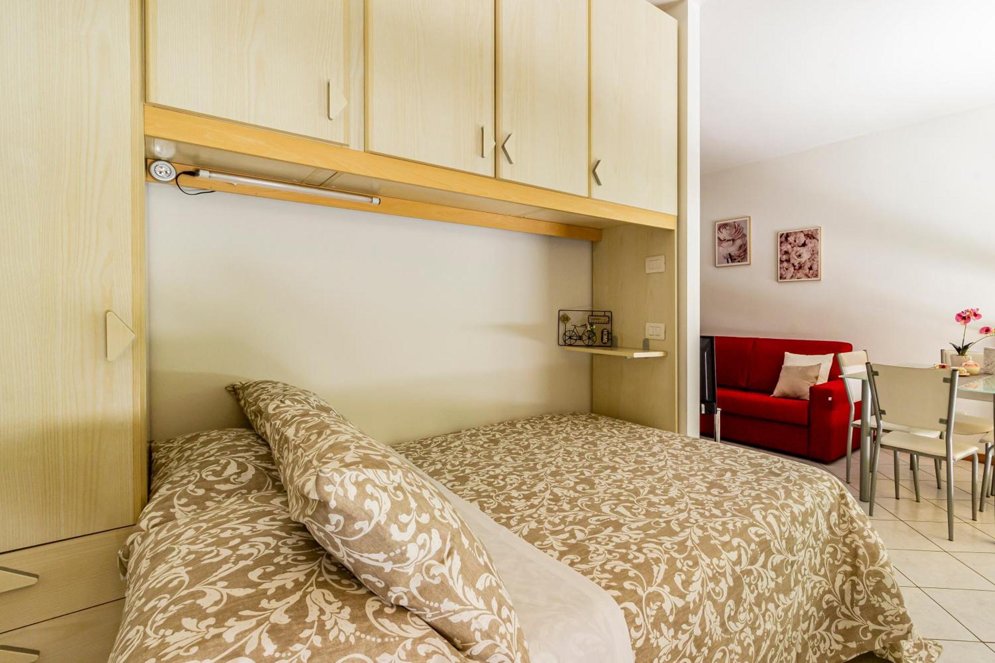 Apartament Private Garden & Garage - Self Check-In & Remote Access Como Zewnętrze zdjęcie