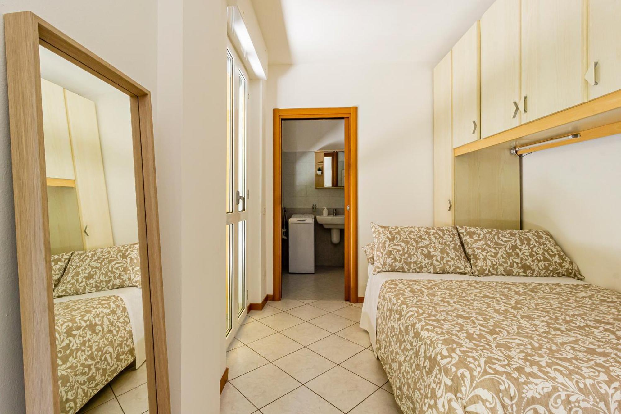 Apartament Private Garden & Garage - Self Check-In & Remote Access Como Zewnętrze zdjęcie